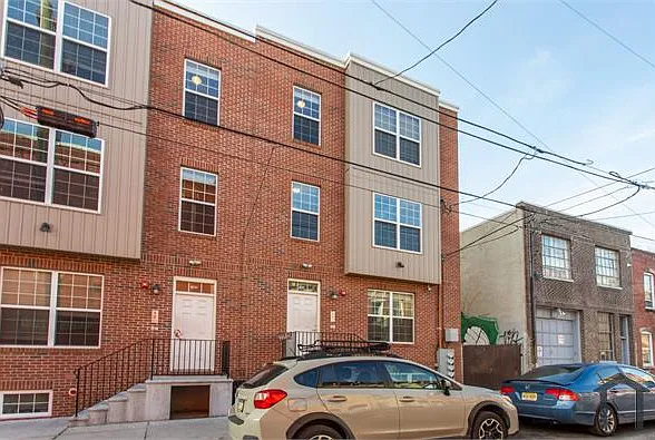 4 bed, 1513 sqft, $2,200 — Photo 3