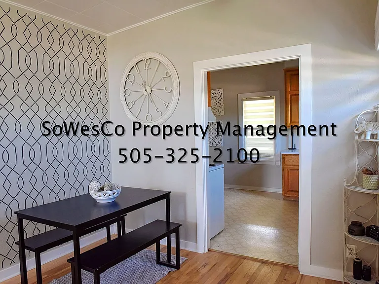 1011 N Monterey Ave — Photo 6