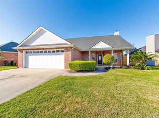 135 Tulip Dr, Houma, LA 70360