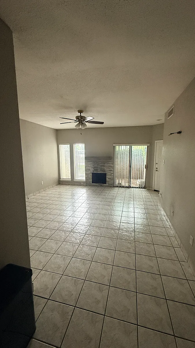 Building Photo - 10811 Richmond Ave #21