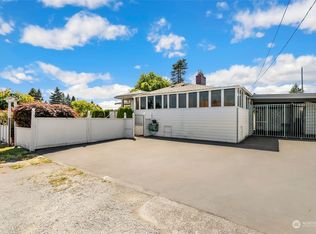 9657 18th Ave SW, Seattle, WA 98106