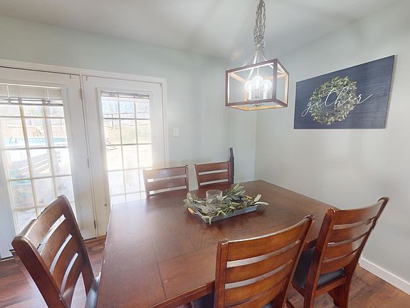 4th image of 934 Hunter Ln