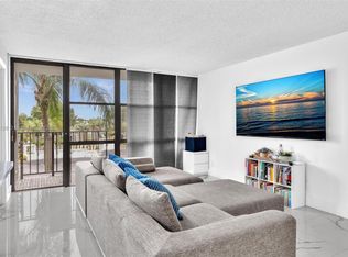 0 E Hallandale Ave, Hallandale, FL 33009