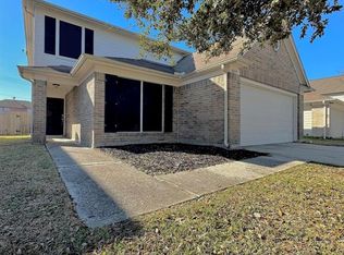 8019 Safflower Dr, Baytown, TX 77521