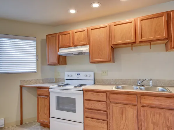M0832 Arbor Terrace Apartments, 1651 NE 16th Ave APT 203, Oak Harbor, WA 98277