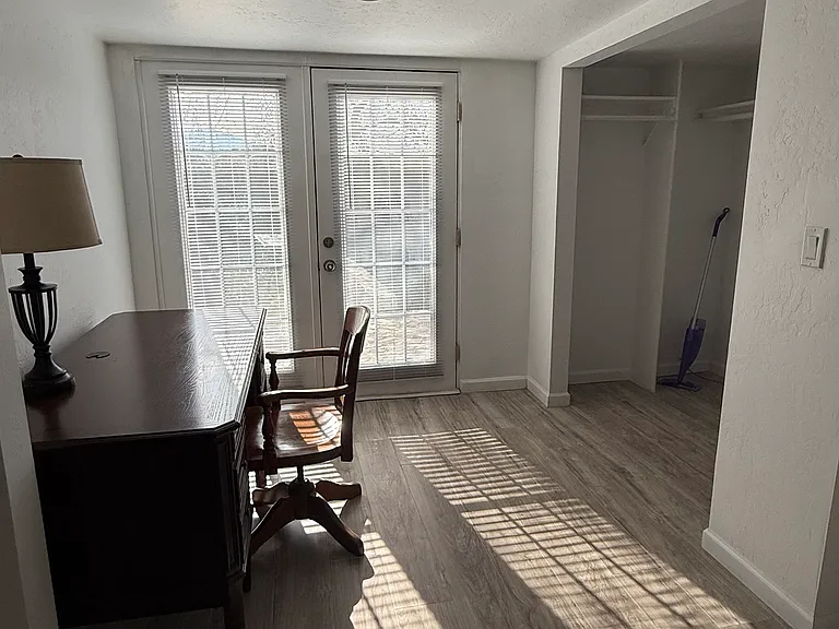 478 E Sycamore St #1 — Photo 6