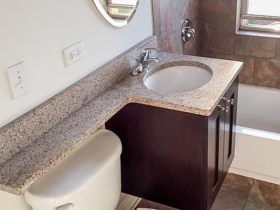 2nd image of 3826 N Sheffield Ave #3