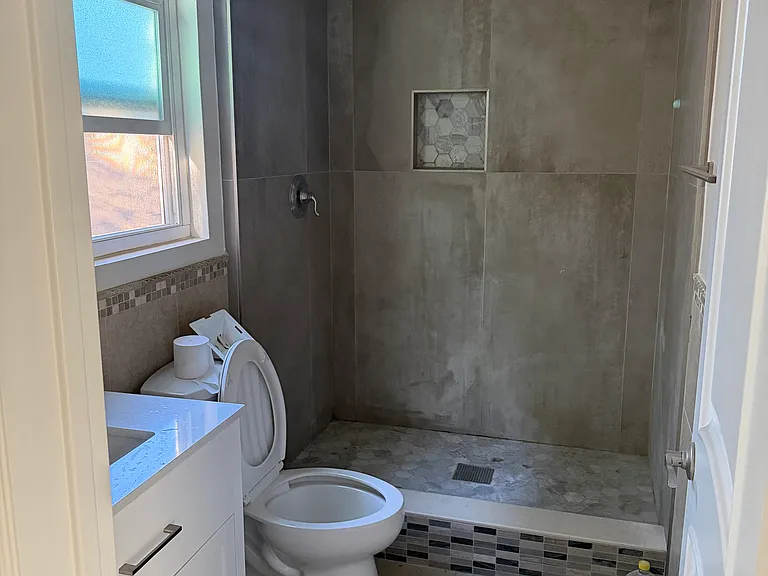 221 S Marguerita Ave #A — Photo 9