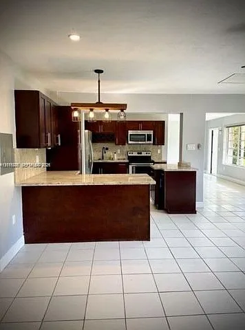 7425 SW 118th St — Photo 7