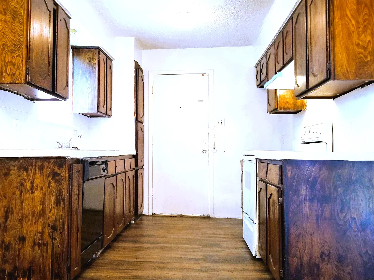 4 bed, 1401 sqft, $1,985 — Photo 4
