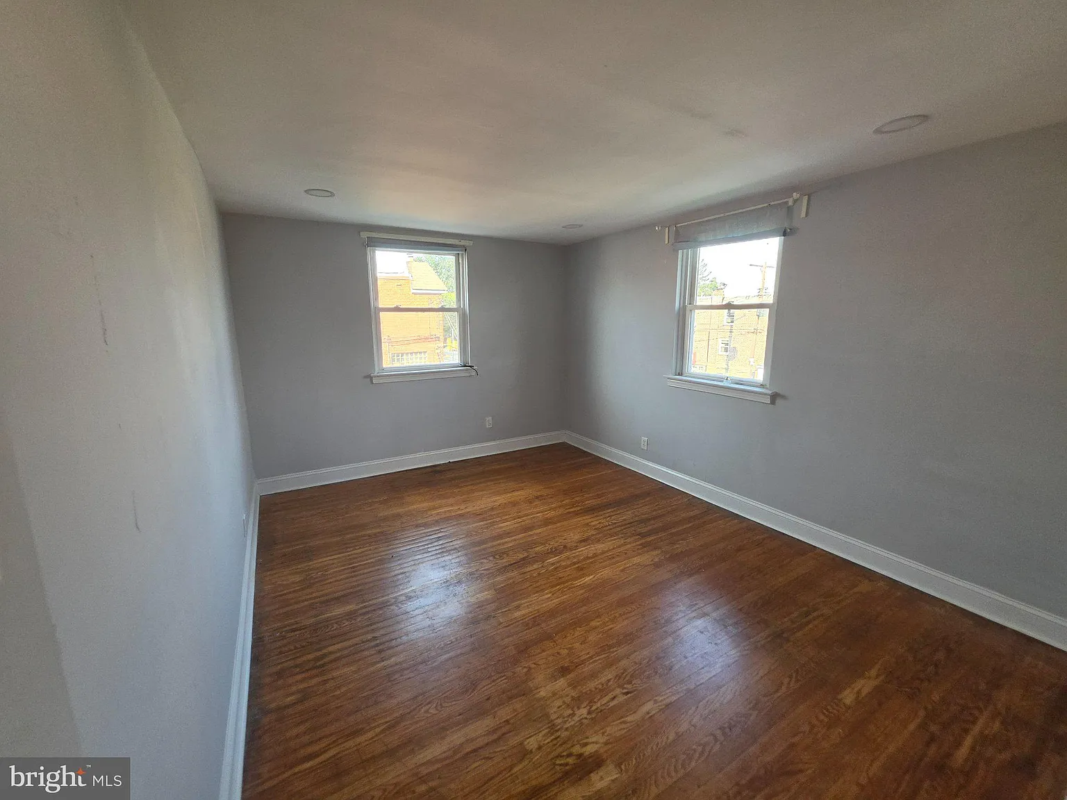 1 bed, 1.0 bath, 1152 sqft, $1,300 — Photo 3