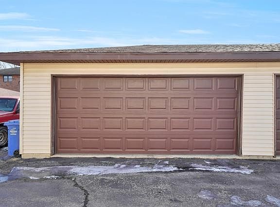 2nd image of 1043 Manchester Ct Unit 1043