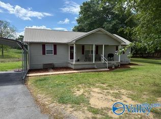 7659 Section Line Rd, Albertville, AL 35950