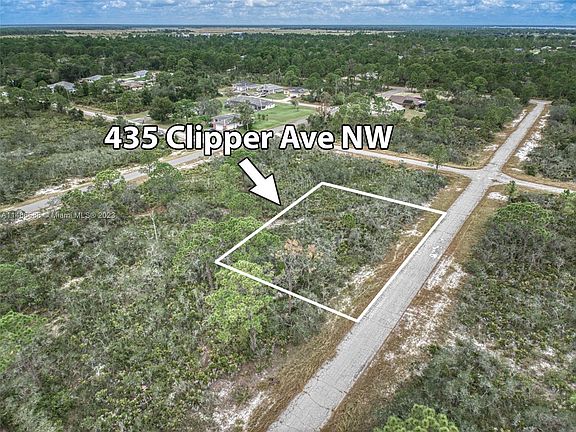 3rd image of 435 Clipper Ave NW