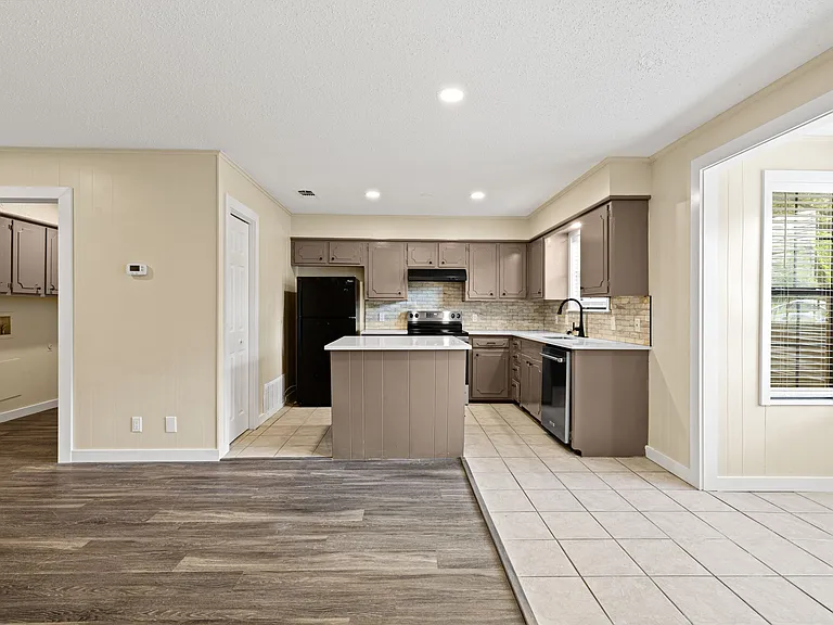 704-706 Acorn Dr #706 — Photo 18