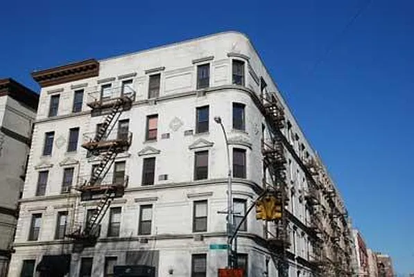 Rented by Buchbinder & Warren | media 40