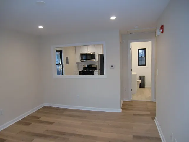 482 Broad Ave #7 — Photo 8