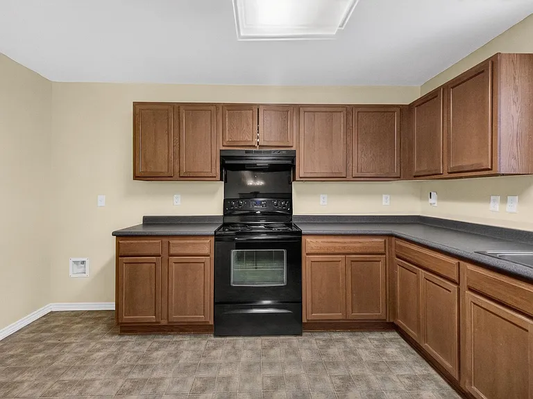 8813 Wiley Way — Photo 9