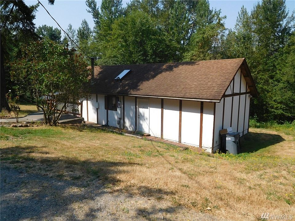 1st image of 3742 28th Ave E