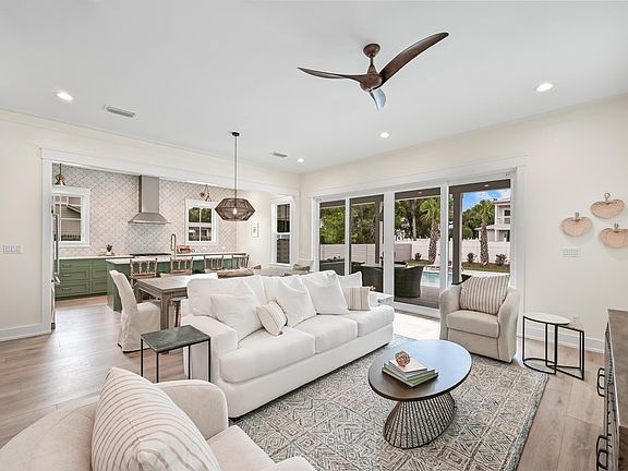 4th image of 58 Sand Dollar Ct