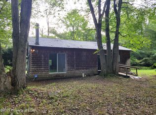 133 Oak Dr, Drums, PA 18222