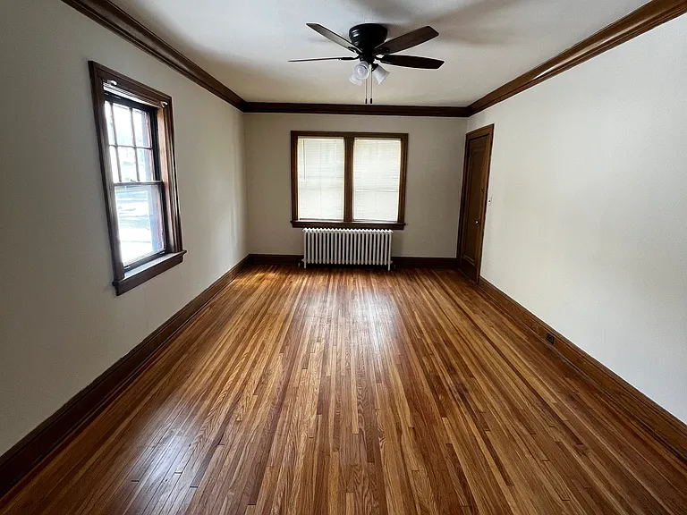 1315 E 2nd St #B — Photo 4