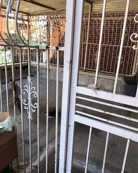 2nd image of 760 E 214th St