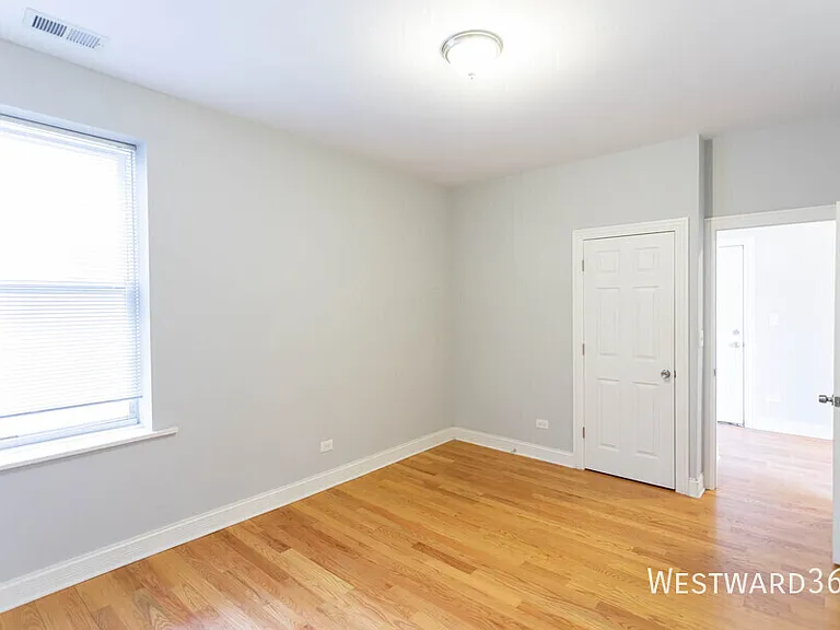 2753 N Whipple St #2 — Photo 7