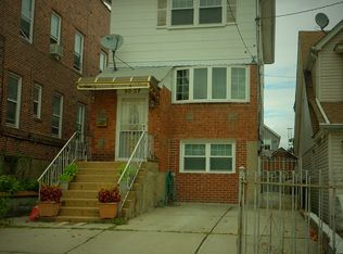 9037 189th St, Hollis, NY 11423
