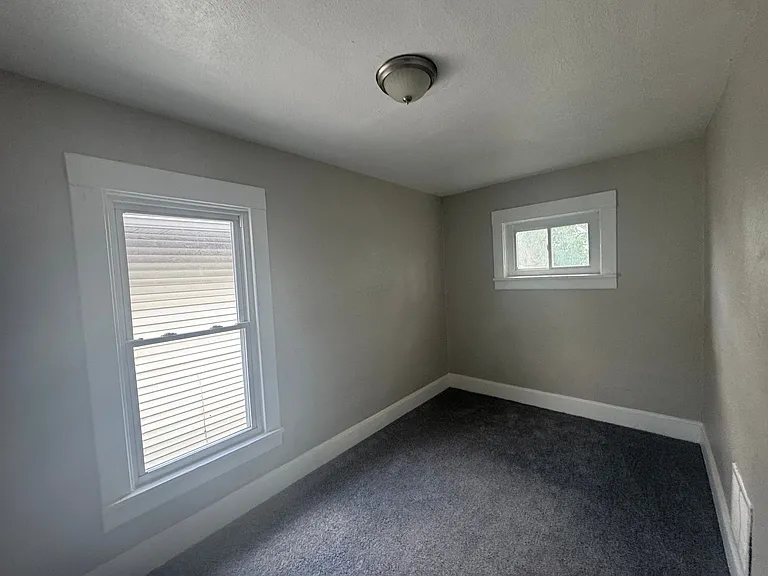 613 Jefferson Ave — Photo 8