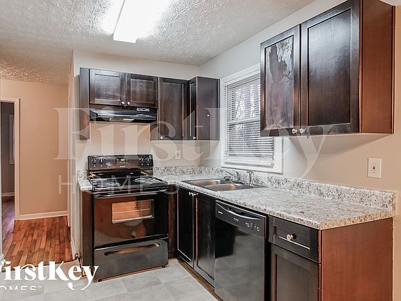 5th image of 443 Fairlock Ln NW