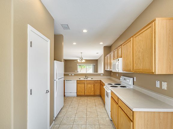 2nd image of 10133 E Kilarea Ave