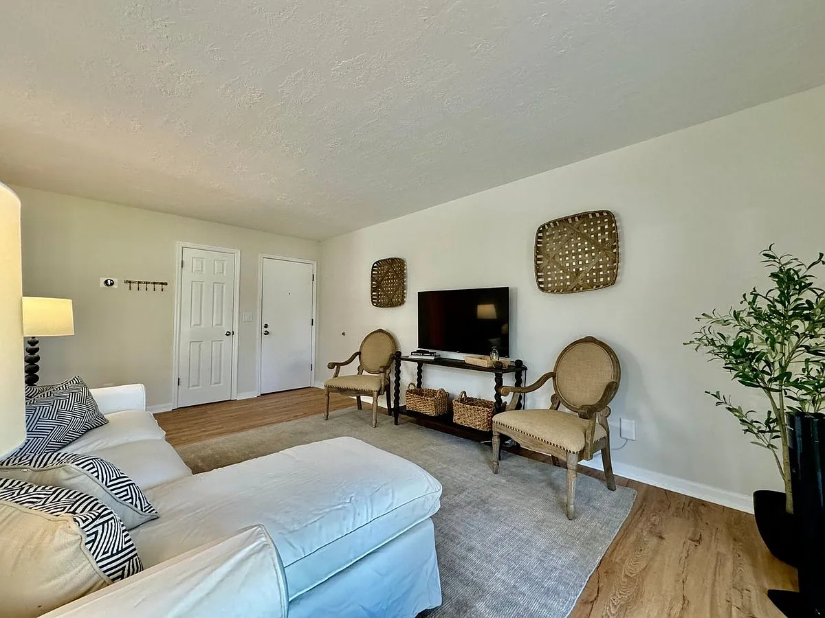533 Grant Ave — Photo 3