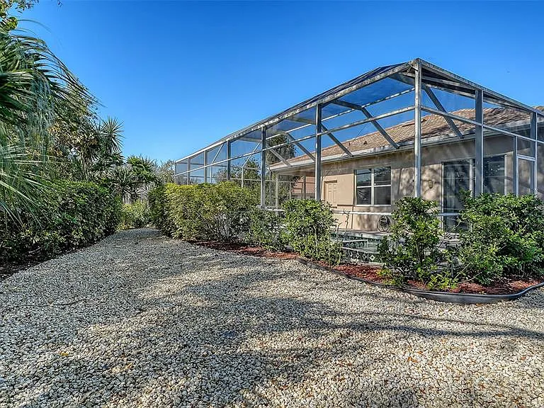 5811 White Oak Bayou Ct — Photo 42