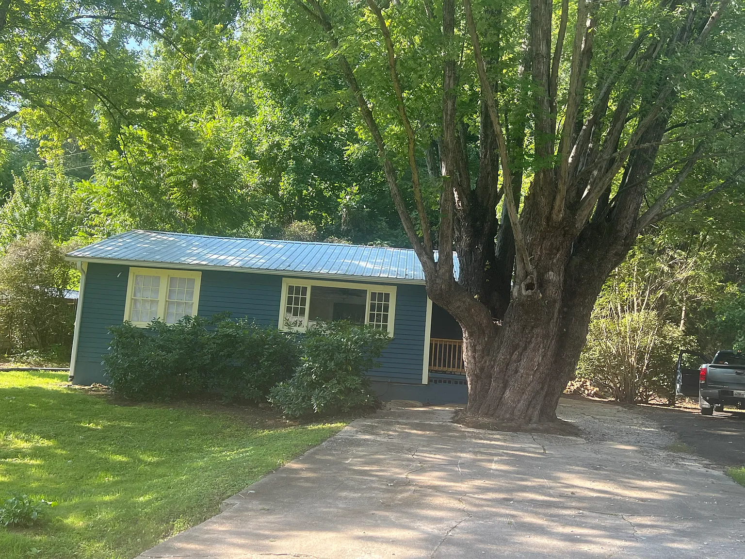 2 bed, 980 sqft, $2,000 — Photo 3