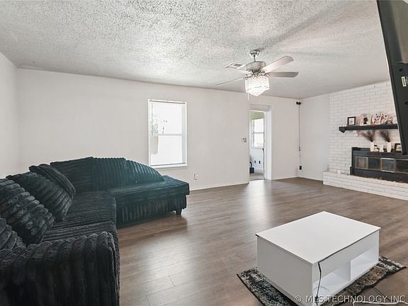 5th image of 21410 E 31st Pl S