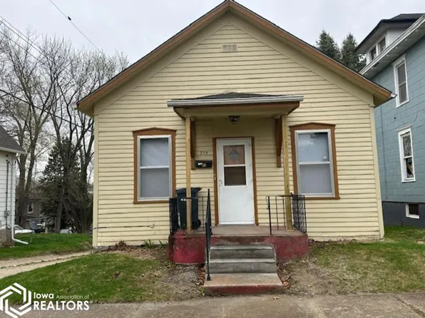 715 Vine St, Burlington, IA 52601