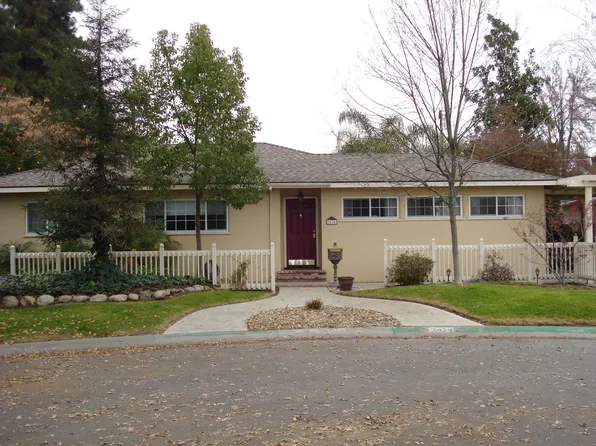 2424 W College Ave, Visalia, CA 93277