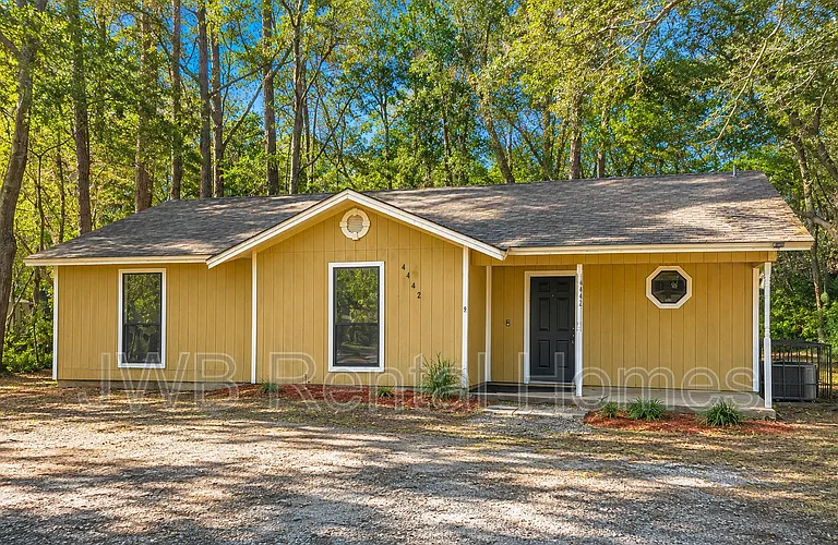 4442 Georgetown Dr — Photo 1