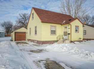 1005 11th St N, Moorhead, MN 56560