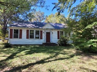 905 W Osborn Rd, Farmville, VA 23901