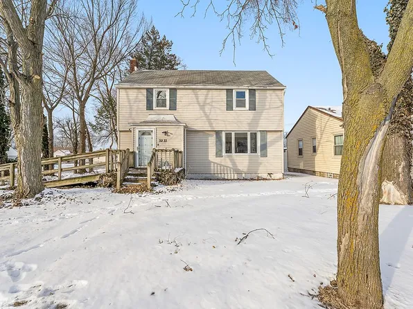 3233 Ridge Rd, Highland, IN 46322