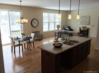 248 Woodsview Dr, Webster, NY 14580