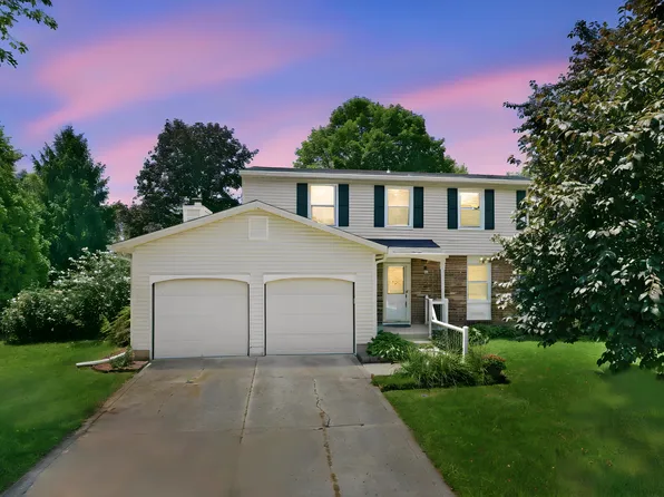 430 Meadow Cir, Greenwood, IN 46142