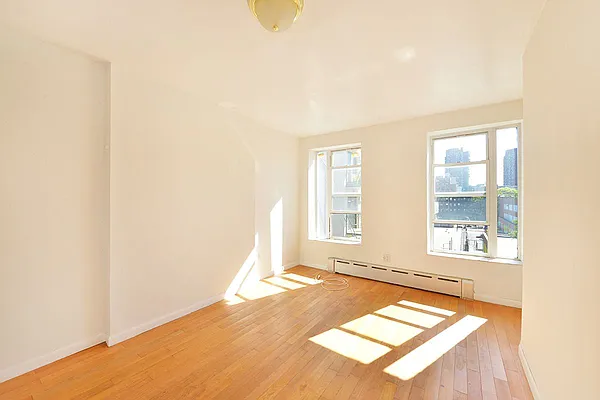 Rented by Compass | media 7