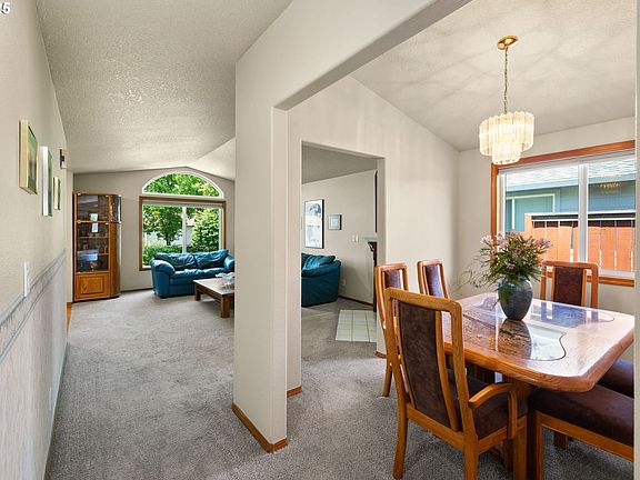 5th image of 9615 NE 131st Ave