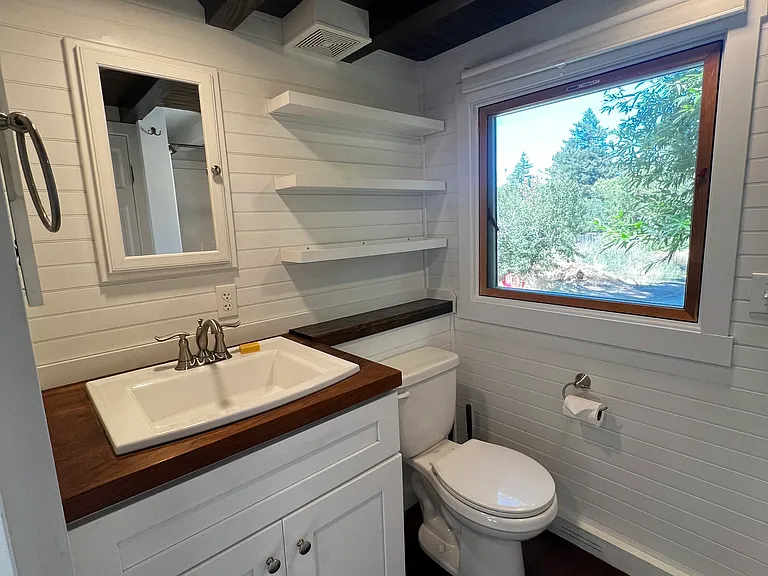 Valley Dr — Photo 12