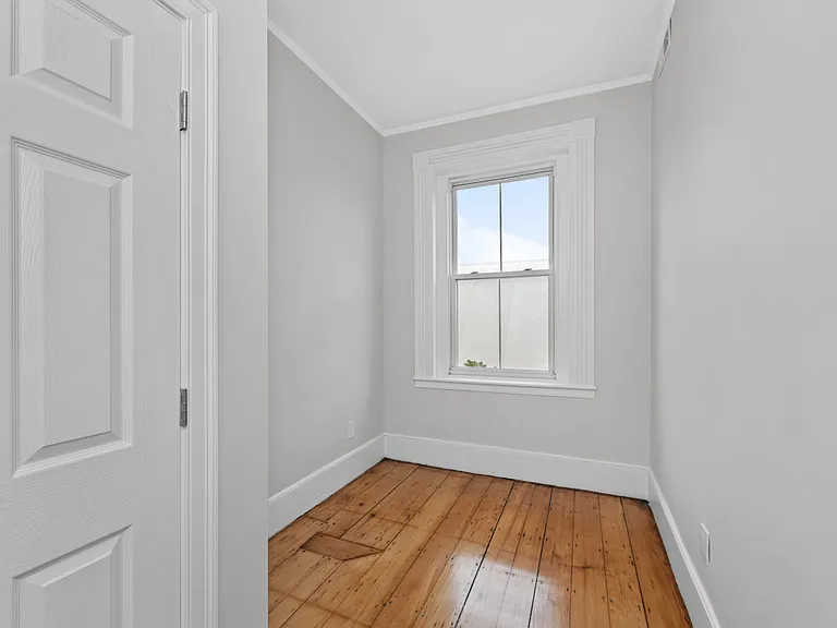 76 Washington St #2 — Photo 10