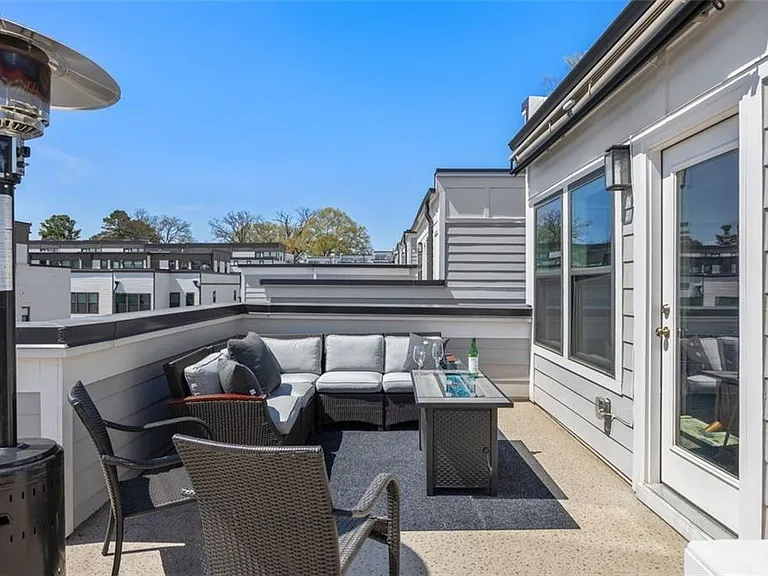 2145 Burnside Dr NW — Photo 47