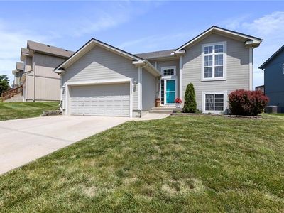 12205 N Atkins Ave, Kansas City, MO, 64163
